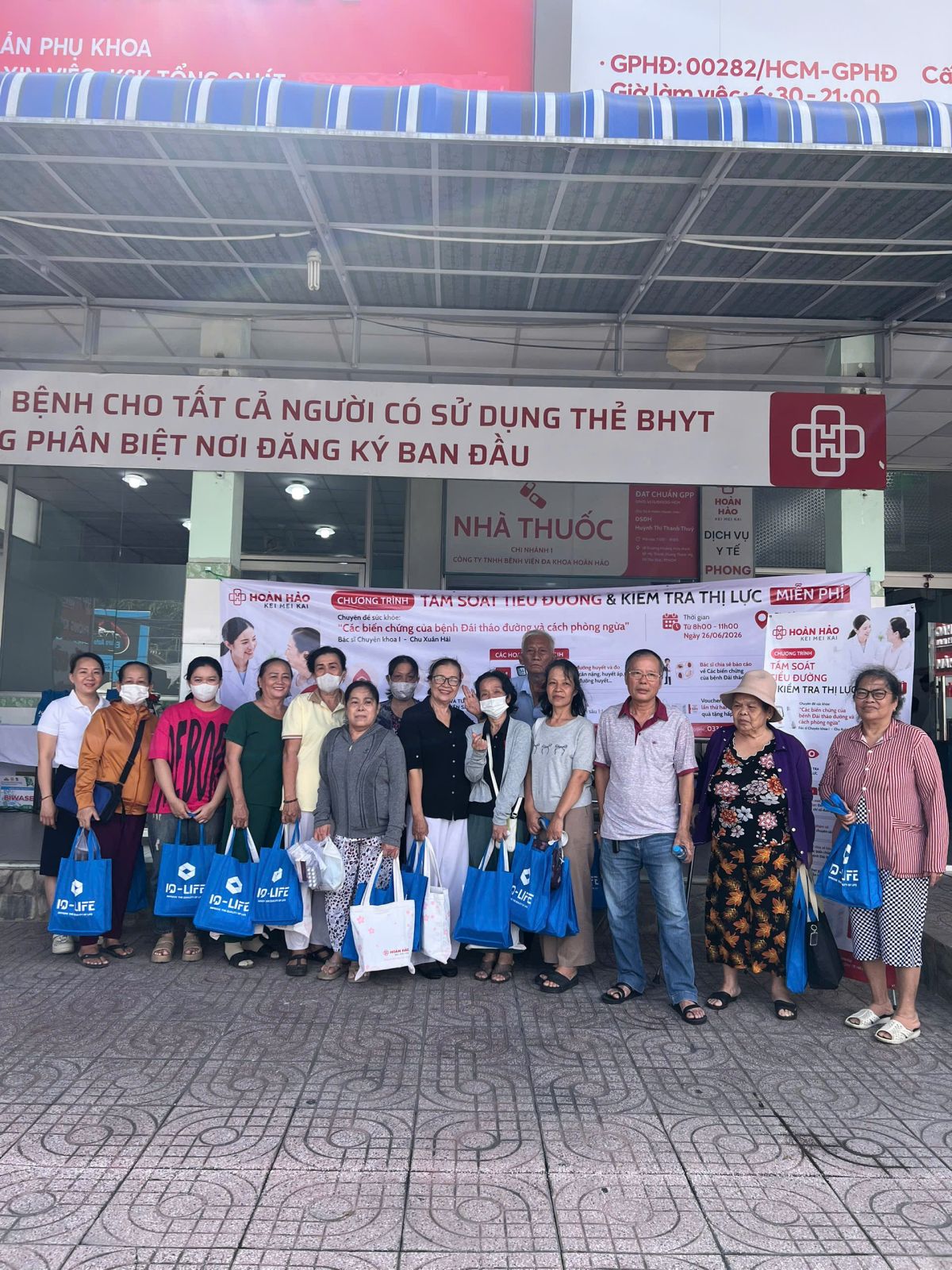 26/6/2026 - BỆNH VIỆN HOÀN HẢO - CHƯƠNG TRÌNH "KHÁM THỊ LỰC CHO NGƯỜI CAO TUỔI"